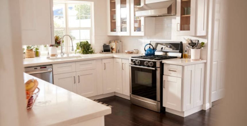 Neat and clean kitchen